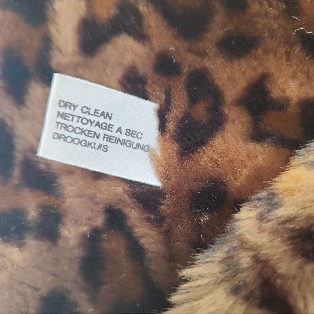 Vtg Luxury Leopard Faux Fur Scarf Pull Through Keyhole Stole Made in Belgium